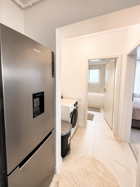Sector 4 apartament 2 camere prima inchiriere