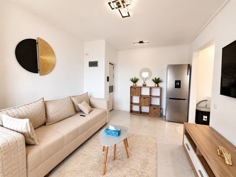 Sector 4 apartament 2 camere prima inchiriere